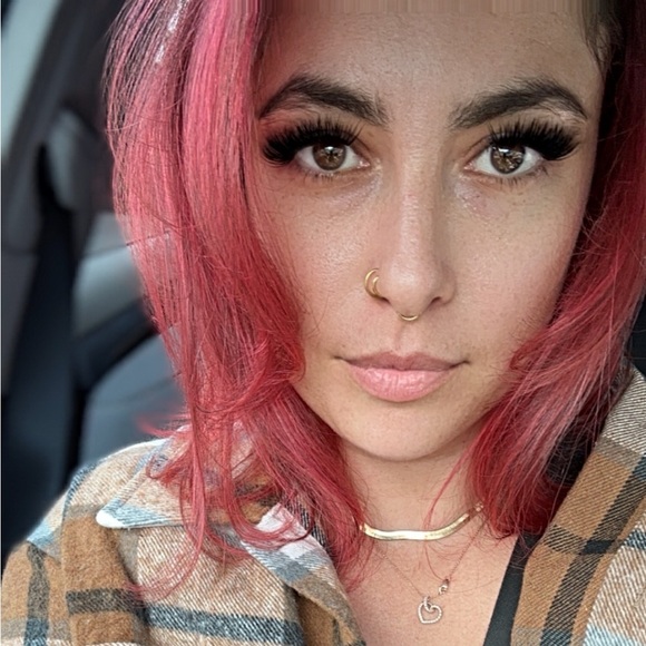 Meet your Posher, Jenna - Picture 1 of 1